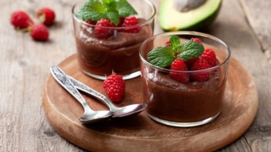 healthy chocolate avocado mousse Indian dessert recipe guilt free dessert avocado cocoa dessert healthy Indian sweets refined sugar free dessert avocado mousse recipe Indian style healthy chocolate dessert avocado based dessert clean eating sweets nutritious dessert idea easy healthy dessert Indian healthy