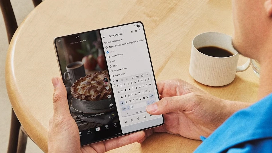 Motorola Razr Fold Motorola Razr Fold launch MWC 2026 foldable phone Motorola book style foldable Motorola Razr Fold specifications Motorola Razr Fold price Motorola Razr Fold features Motorola Razr Fold display 8.1 inch foldable smartphone 2026 Motorola foldable phone launch Honor Magic V6 competitor