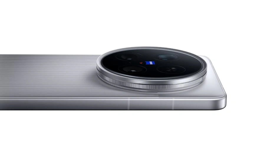 Vivo X300 Ultra Vivo X300 Ultra certification Vivo X300 Ultra launch date Vivo X300 Ultra specifications Vivo X300 Ultra camera Vivo X300 Ultra 200MP Vivo X300 Ultra teleconverter Vivo X300 Ultra 400mm lens Vivo X300 Ultra Snapdragon 8 Elite Gen 5 Vivo X300 Ultra battery 7000mAh Vivo X300 Ultra OLED display Vivo