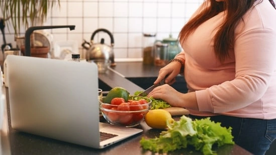 women weight loss in 30s why weight loss slows in 30s Prateek Kumar nutritionist stress and weight gain women cortisol and fat storage hormonal changes in 30s female metabolism after 30 muscle loss in women cardio vs strength training women protein intake for women fat loss recovery and fat loss women stress