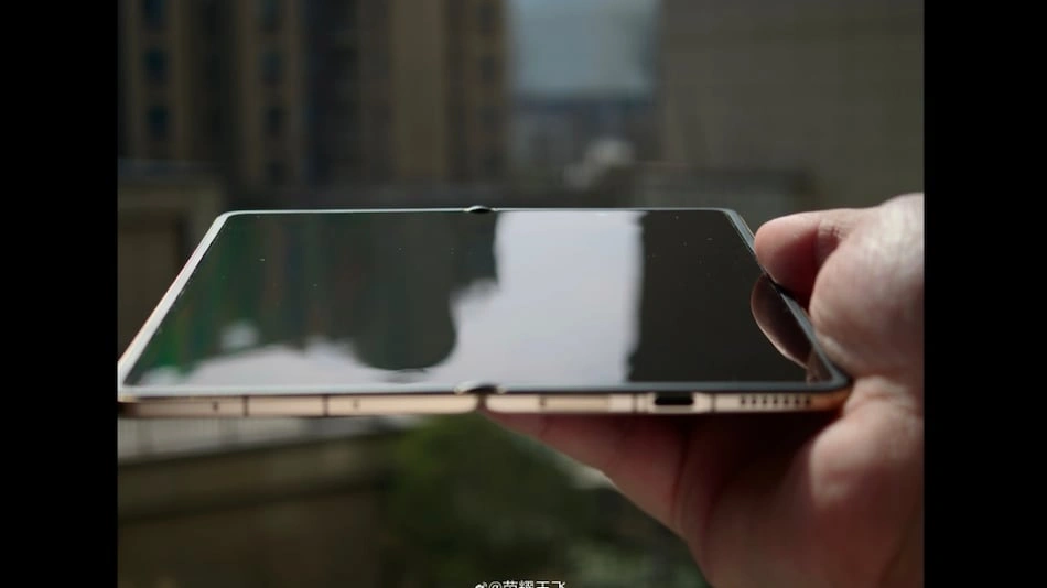 Honor Magic V6 launch Honor Magic V6 crease free display Honor foldable phone 2026 Honor Magic V6 specifications Honor Magic V6 battery 7000mAh Honor Magic V6 120W fast charging Honor Magic V6 design leak Honor Magic V6 inner display Honor Magic V6 hinge technology Honor Magic V6 camera setup