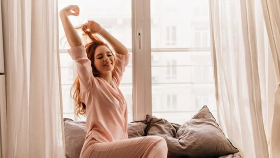 Daniel Amen morning routine mental health tips psychiatrist advice morning habits for brain health how to improve mental wellbeing daily mental health routine sunlight and serotonin benefits morning walk benefits for mental health hydration and brain function lemon water in morning benefits protein breakfast for brain