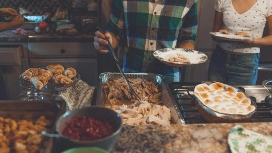 food coma prevention tips avoid food coma after eating postprandial somnolence meaning gastroenterologist health advice digestive health tips healthy eating habits after meals blood sugar control