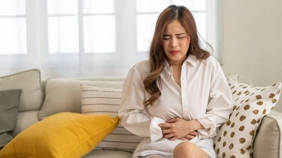 bloating after eating causes how to reduce bloating after meals digestive health tips prevent bloating naturally gastroenterologist advice bloating heavy meal digestion tips stomach bloating remedies reduce