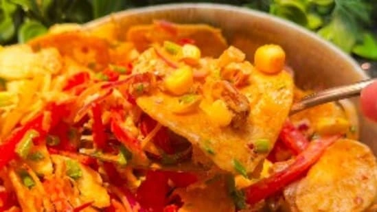 healthy potato chip salad recipe air fried potato chips salad high protein snack recipe healthy crunchy salad recipe Aathira Sethumadhavan recipe healthy potato snacks low calorie potato recipe healthy snack ideas air