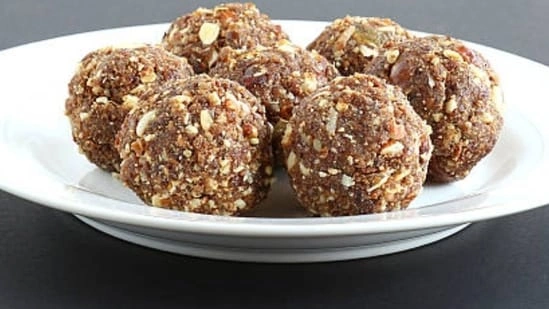flax seeds almond laddoo recipe weight loss snack healthy laddoo recipe flax seeds laddoo benefits almond laddoo healthy snack homemade protein laddoo flax seeds dessert healthy Indian sweet recipe weight loss snacks healthy dessert ideas flax seeds nutrition benefits almonds healthy snack recipe homemade energy