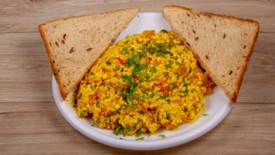 paneer egg bhurji recipe high protein breakfast Indian breakfast for weight loss paneer scrambled eggs healthy breakfast ideas high protein Indian diet weight loss recipes paneer and eggs benefits protein rich breakfast India quick breakfast recipes healthy morning