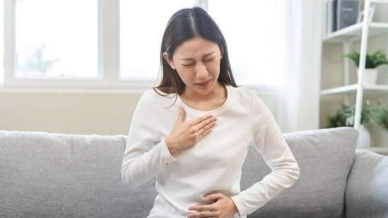 acid reflux medicine risks GERD medication side effects proton pump inhibitors risks gut microbiome changes acid reducers long term effects stomach acid suppression health risks PPI side effects nutrient