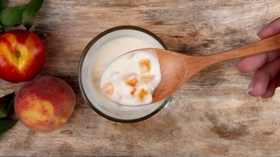 apple pie yogurt bowl recipe high protein breakfast healthy dessert recipe Greek yogurt recipe gut friendly foods liver friendly diet healthy breakfast ideas apple cinnamon yogurt