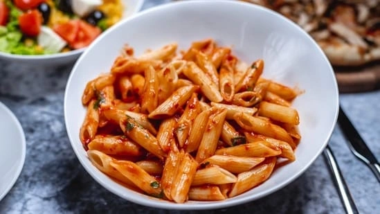 high protein pasta recipe creamy pasta healthy creamy pasta low calorie pasta recipe high protein dinner recipe fitness meal pasta chorizo pasta recipe healthy pork mince pasta low