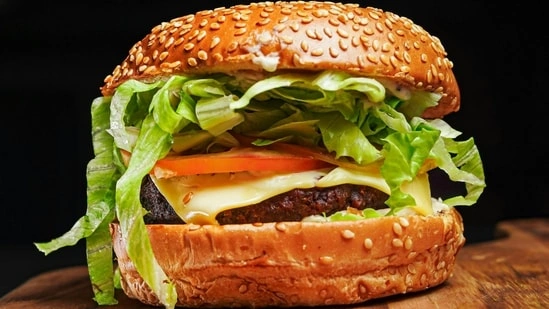 healthy fast food for weight loss fat loss diet tips eating out weight loss fast food healthy options dietitian tips for fat loss low calorie fast food high protein fast food healthy burger options weight loss pizza healthy