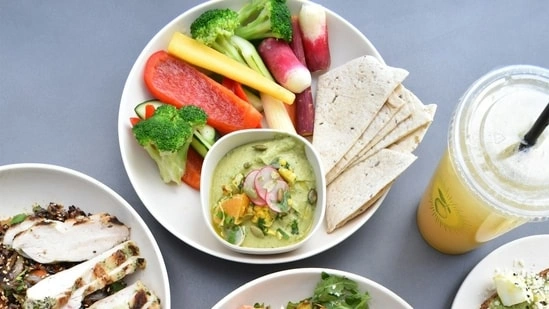 protein diet tips busy lifestyle high protein foods daily diet protein intake India healthy eating habits protein rich breakfast ideas quick protein snacks healthy protein diet tips add protein to meals easy nutrition tips protein foods for energy balanced diet protein importance protein deficiency India healthy snacking ideas