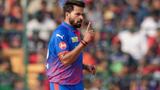Mukesh Kumar IPL 2026 Delhi Capitals bowler Mukesh Kumar performance IPL Delhi Capitals news IPL 2026 cricket analysis Mukesh bowling tactics IPL Indian Premier League 2026 Delhi Capitals matches