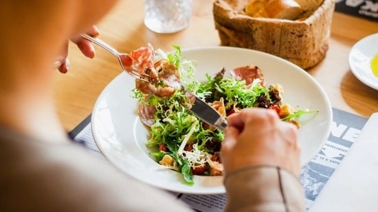 visceral fat loss foods reduce belly fat naturally visceral fat diet healthy fat loss foods omega 3 fatty fish benefits walnuts for fat loss berries for weight loss olive oil health benefits green tea fat burning foods that