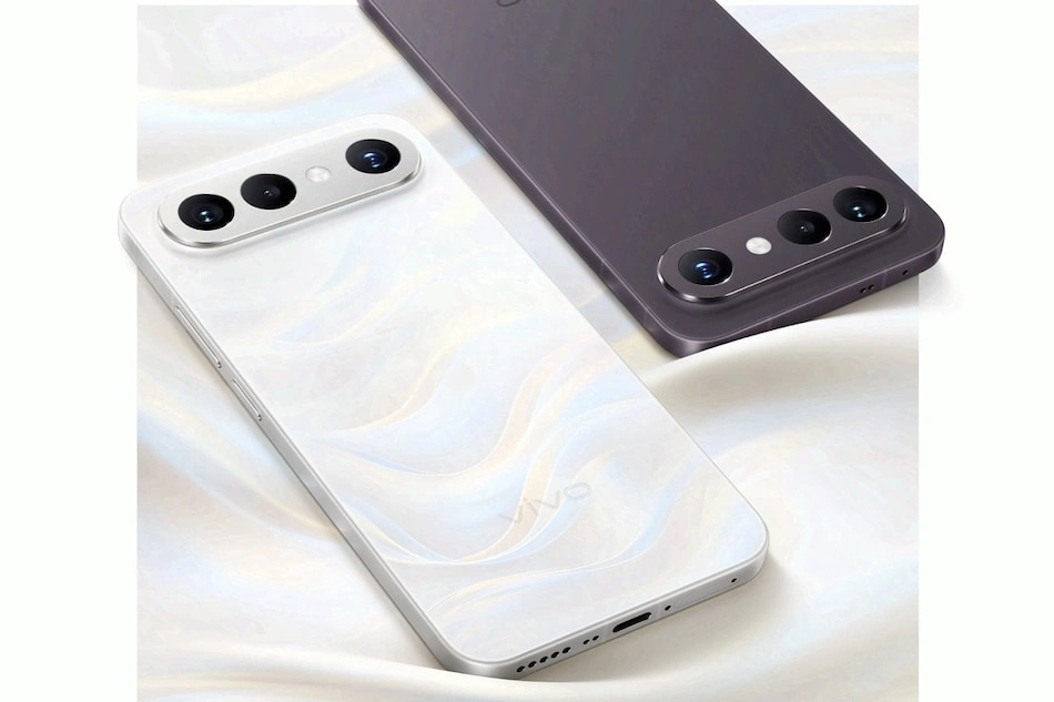 Vivo X300 FE Vivo X300 FE India launch Vivo X300 FE specs Vivo X300 FE storage Vivo X300 FE price Vivo X300 FE features Vivo X300 FE camera Vivo X300 FE telephoto lens Vivo X300 FE Zeiss camera Vivo X300 FE