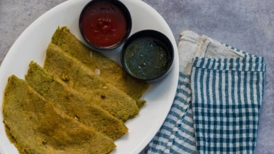 moonglet recipe moong dal omelette healthy breakfast Indian high protein breakfast vegetarian omelette